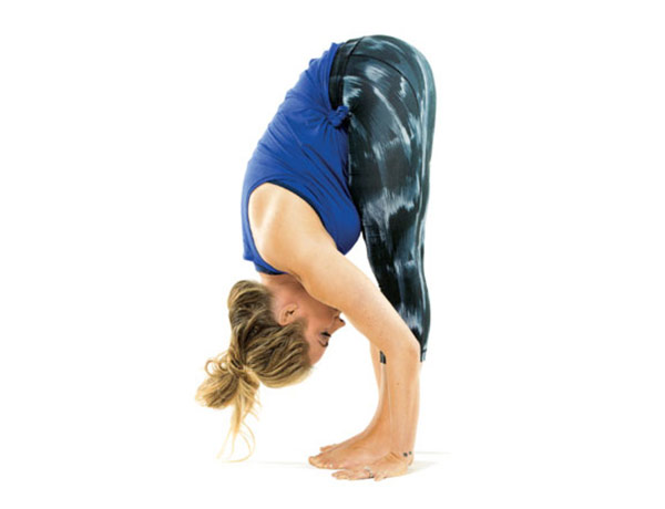 guia-da-alma-chacra-base-Muladhara-yoga-Uttanasana