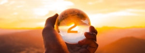 bola de cristal com numerologia de fevereiro - número 2