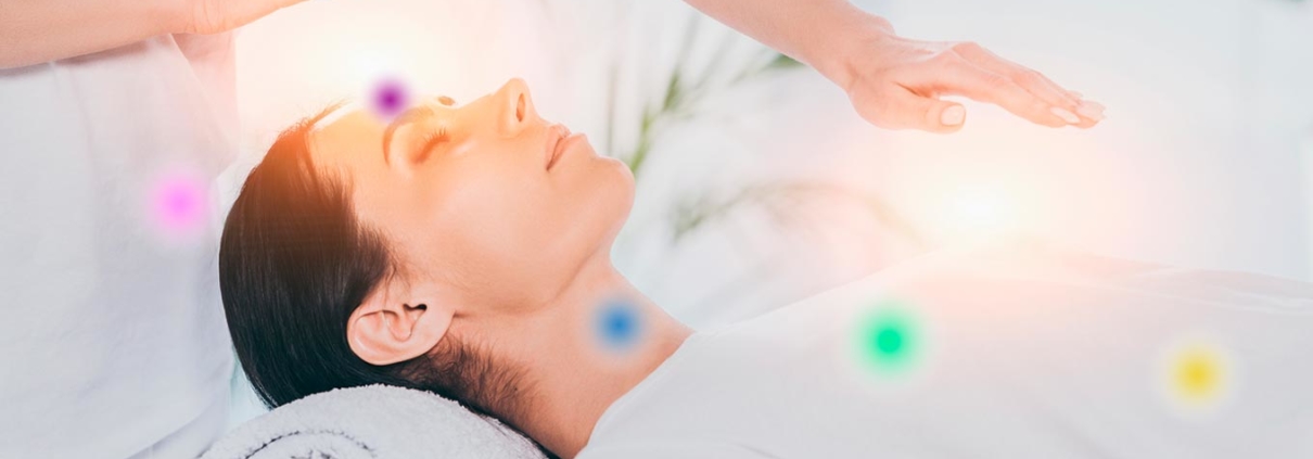 sessão de reiki e chakras