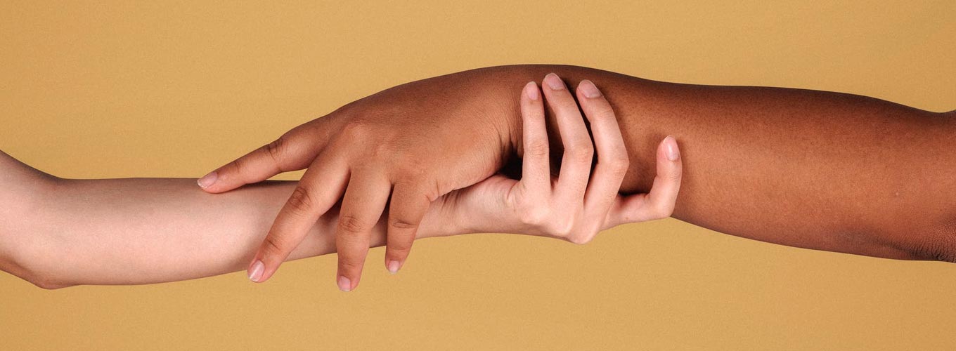 mãos em apoio: como ajudar uma pessoa - ordens da ajuda - bert hellinger