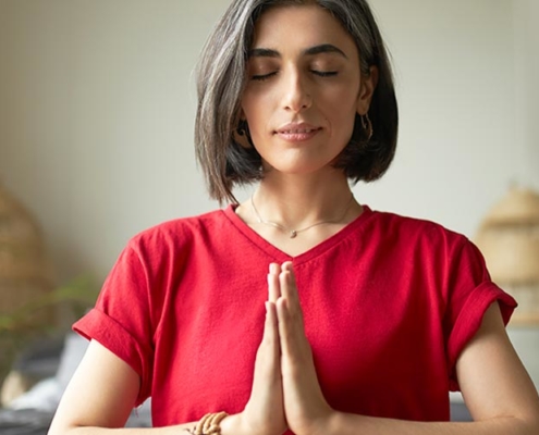 Mulher em Mindfulness para Compaixão e Empatia