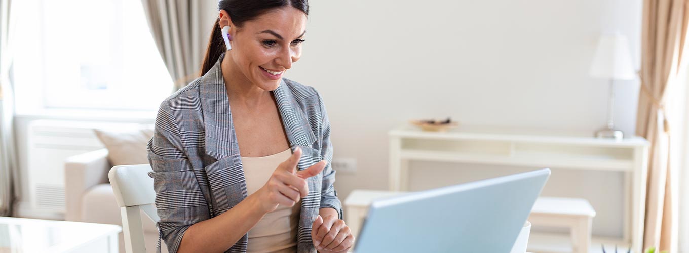 mulher em tecnologia e saúde mental