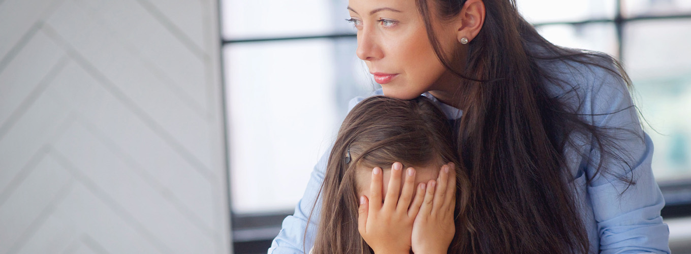 mulher em trauma infantil
